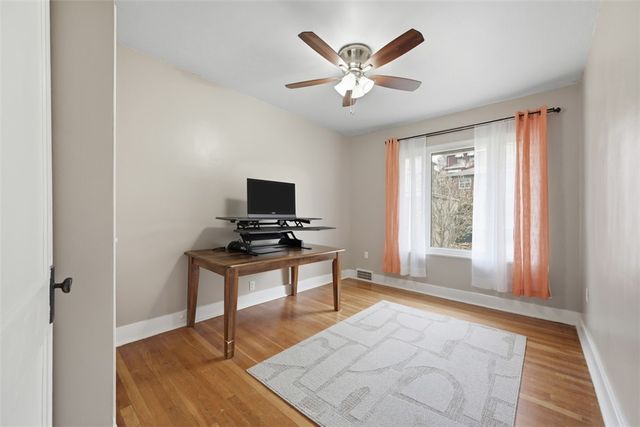 1037 Woodbourne Ave, Brookline, PA 15226