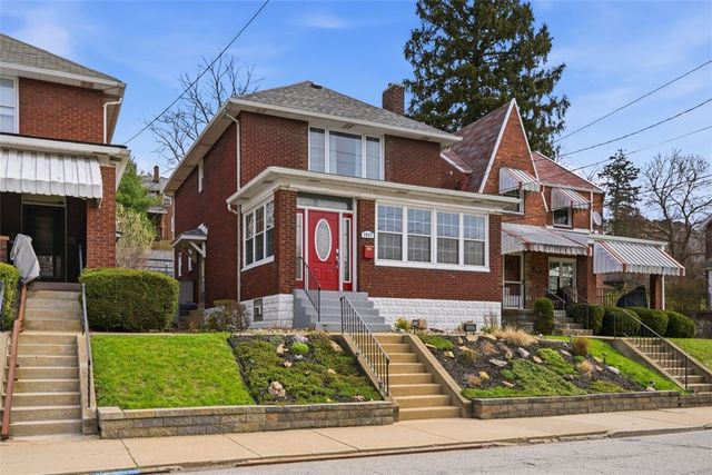 1037 Woodbourne Ave, Brookline, PA 15226