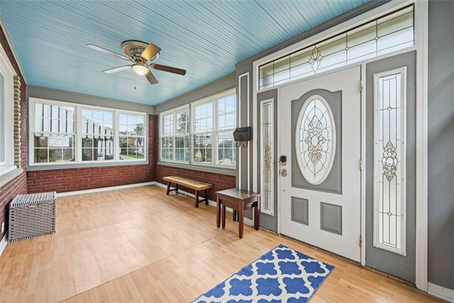 1037 Woodbourne Ave, Brookline, PA 15226