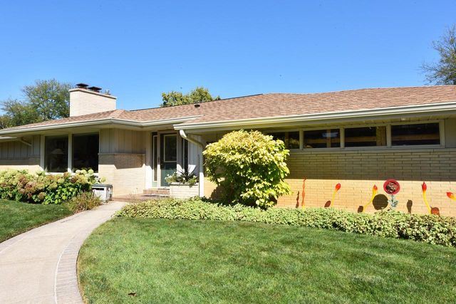 2544 S Seymour PLACE, West Allis, WI 53227