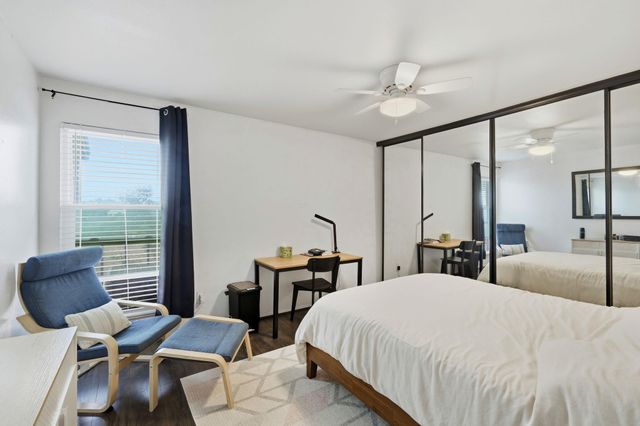 6910 Hart LN 912, Austin, TX 78731