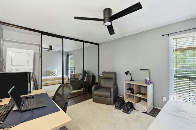 6910 Hart LN 912, Austin, TX 78731