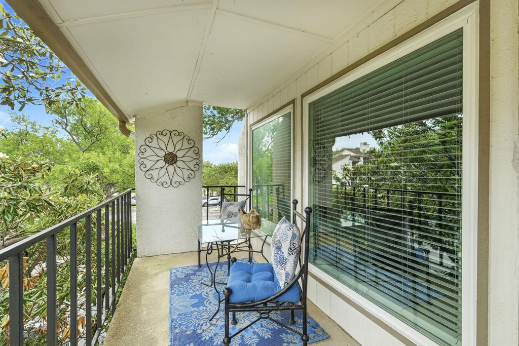 6910 Hart LN 912, Austin, TX 78731