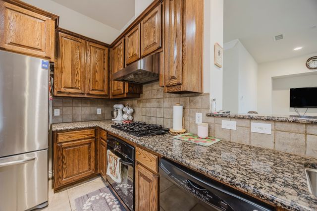 7306 STATFORD Drive, Rowlett, TX 75089