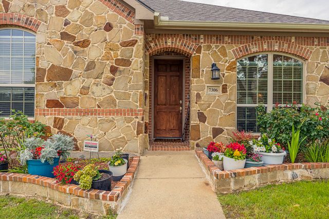 7306 STATFORD Drive, Rowlett, TX 75089