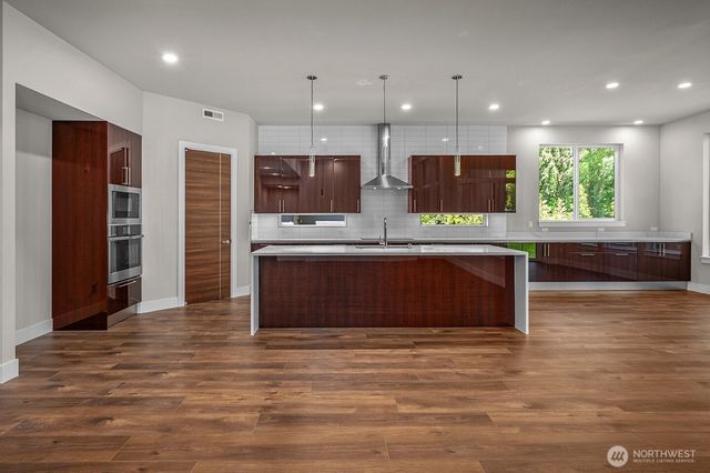 15011 NW 11th Place, Vancouver, WA 98685