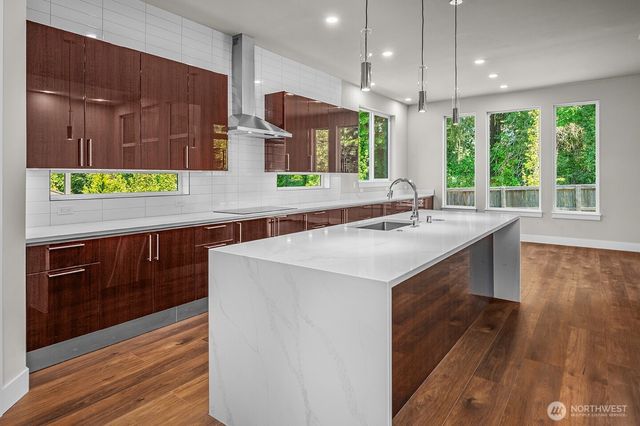 15011 NW 11th Place, Vancouver, WA 98685