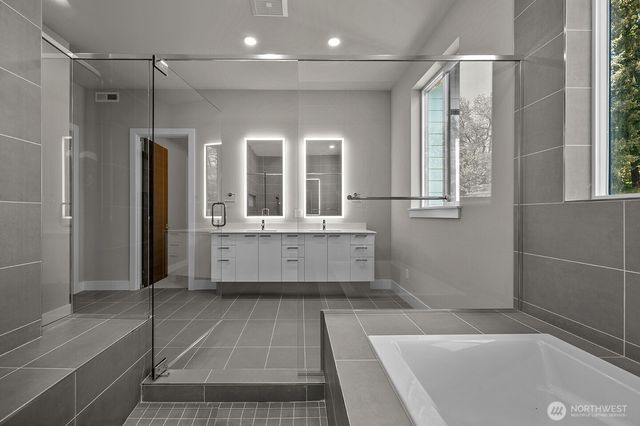15011 NW 11th Place, Vancouver, WA 98685