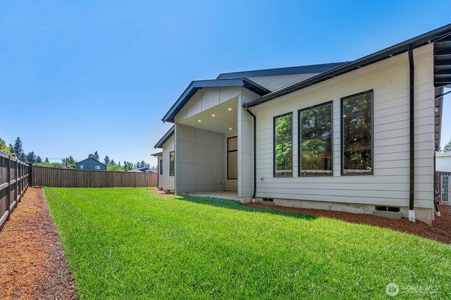 15011 NW 11th Place, Vancouver, WA 98685