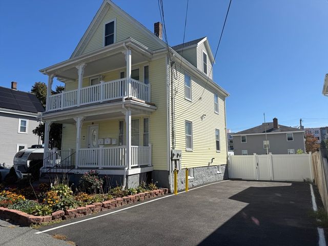 28 Albertina St B, Quincy, MA 02169
