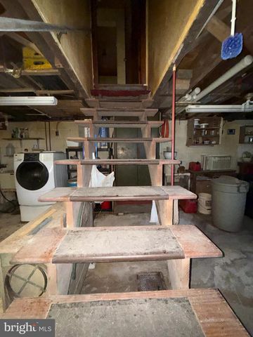 140 CREEK RD, Shermans Dale, PA 17090