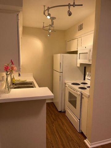 4859 Cedar Springs Road 335, Dallas, TX 75219