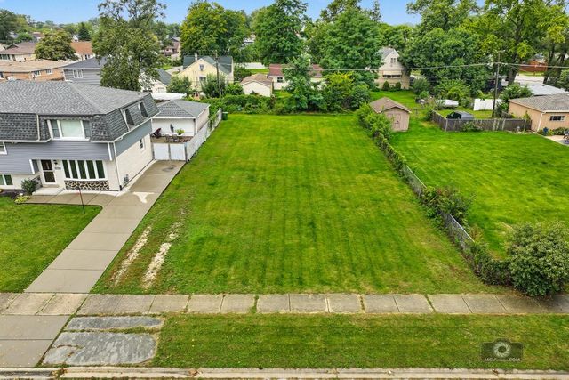 10008 Melvina Avenue, Oak Lawn, IL 60453