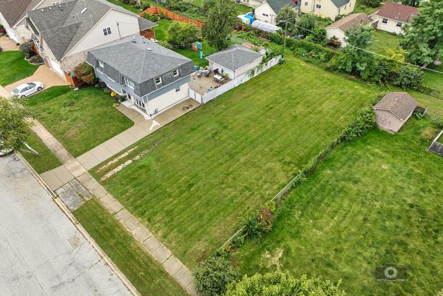 10008 Melvina Avenue, Oak Lawn, IL 60453