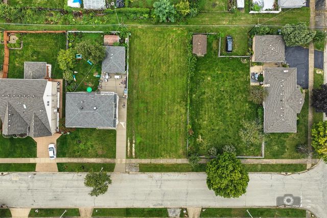 10008 Melvina Avenue, Oak Lawn, IL 60453