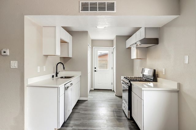 700 Atlantic Road SE, Rio Rancho, NM 87124