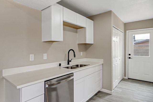 700 Atlantic Road SE, Rio Rancho, NM 87124