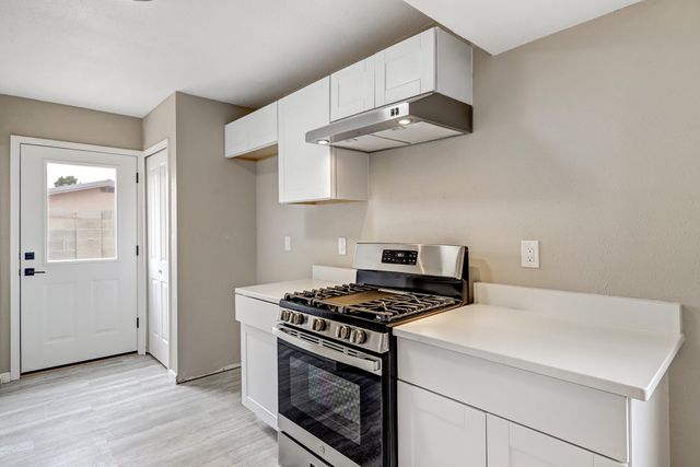 700 Atlantic Road SE, Rio Rancho, NM 87124