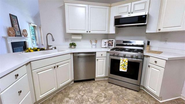 4075 Dream Catcher Drives, Woodstock, GA 30189