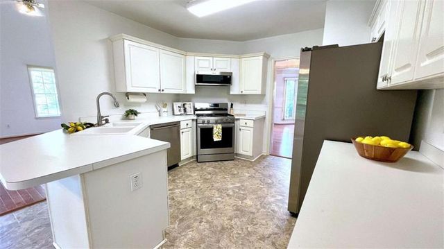 4075 Dream Catcher Drives, Woodstock, GA 30189