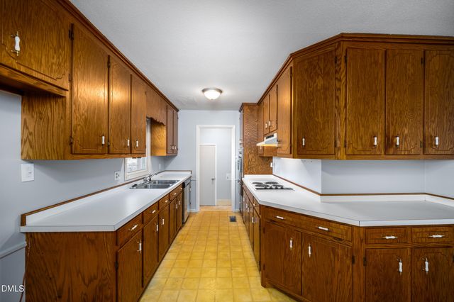 430 W 9th Street, Siler City, NC 27344