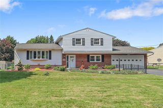 7462 Thunderbird Road, Clay, NY 13088