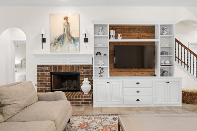 5025 Pyrenees PASS, Bee Cave, TX 78738