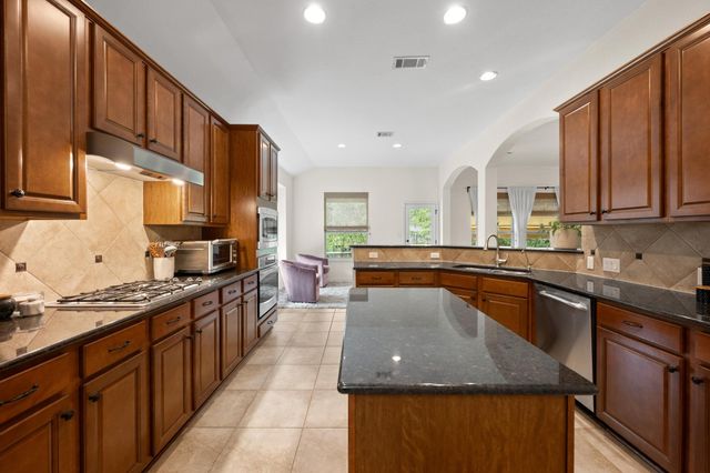 5025 Pyrenees PASS, Bee Cave, TX 78738