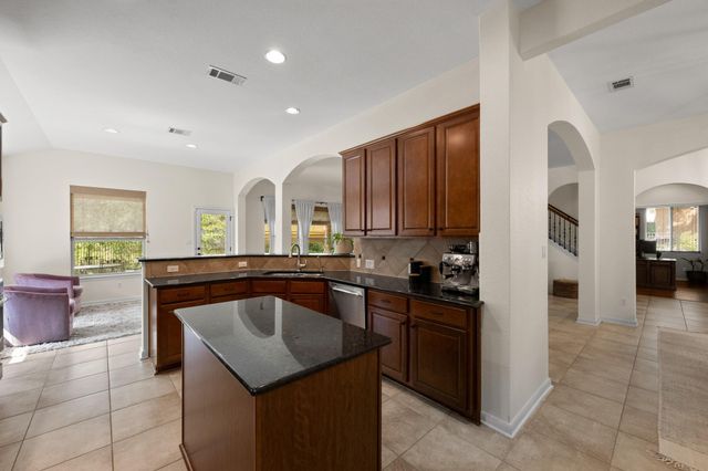 5025 Pyrenees PASS, Bee Cave, TX 78738