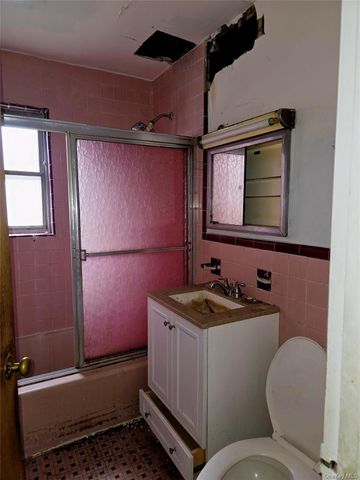 2887 Lamport Place, Bronx, NY 10465