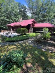 349 Tanglewood Cemetery Road, Linville, NC 28646