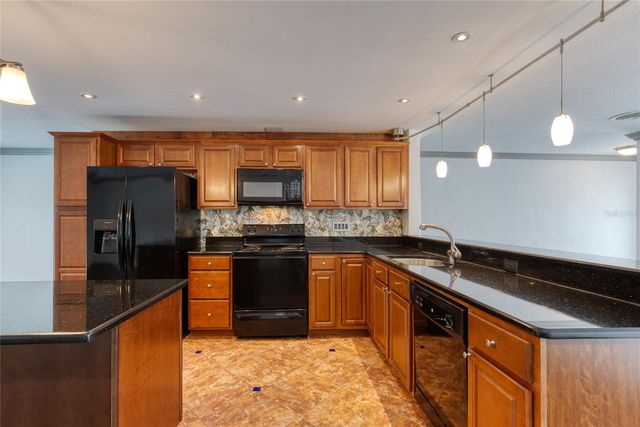 19 WOODHAVEN CIRCLE, Ormond Beach, FL 32176