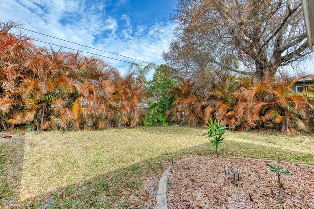 19 WOODHAVEN CIRCLE, Ormond Beach, FL 32176