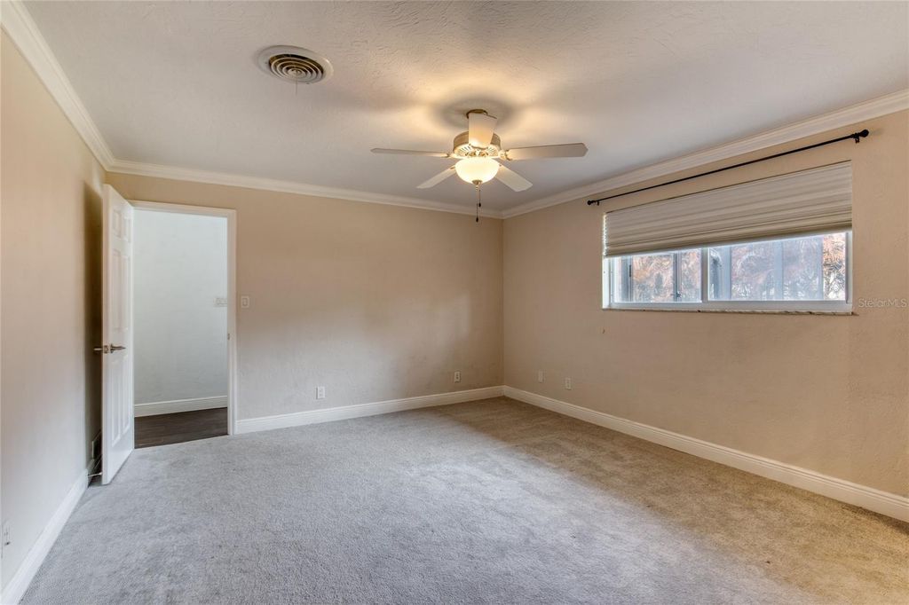 Image 20 of property listing at 19 WOODHAVEN CIRCLE, Ormond Beach, FL 32176