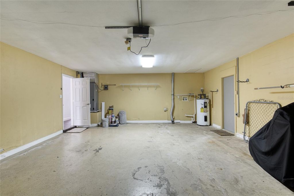 Image 21 of property listing at 19 WOODHAVEN CIRCLE, Ormond Beach, FL 32176