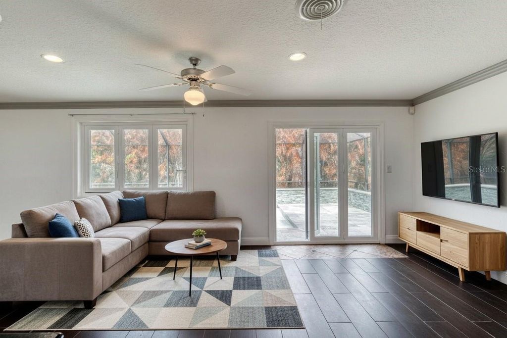 Image 23 of property listing at 19 WOODHAVEN CIRCLE, Ormond Beach, FL 32176