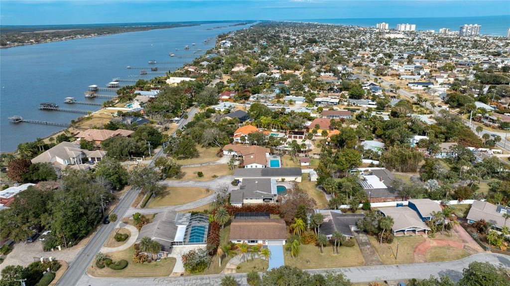 Image 54 of property listing at 19 WOODHAVEN CIRCLE, Ormond Beach, FL 32176