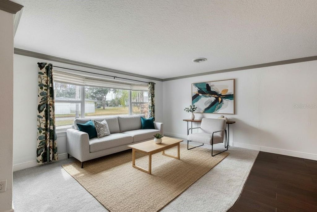 Image 9 of property listing at 19 WOODHAVEN CIRCLE, Ormond Beach, FL 32176