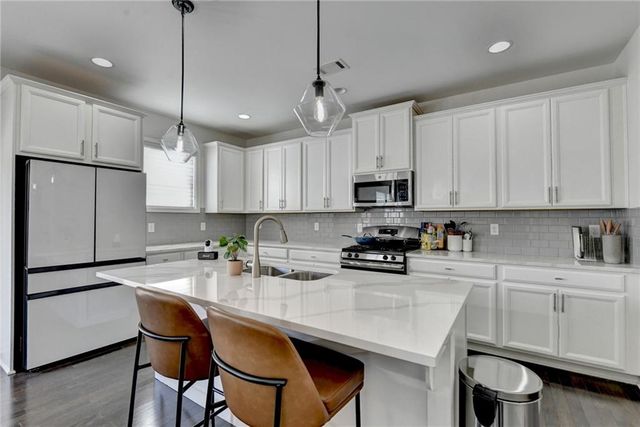 1998 Lakeview Bend Way, Buford, GA 30519