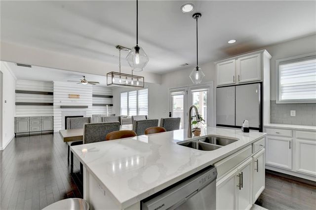 1998 Lakeview Bend Way, Buford, GA 30519