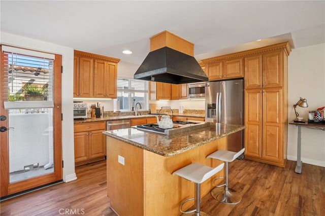 168 Ardmore Avenue, Hermosa Beach, CA 90254