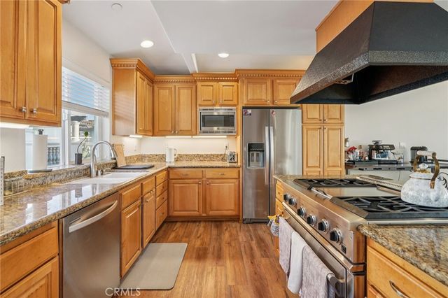 168 Ardmore Avenue, Hermosa Beach, CA 90254