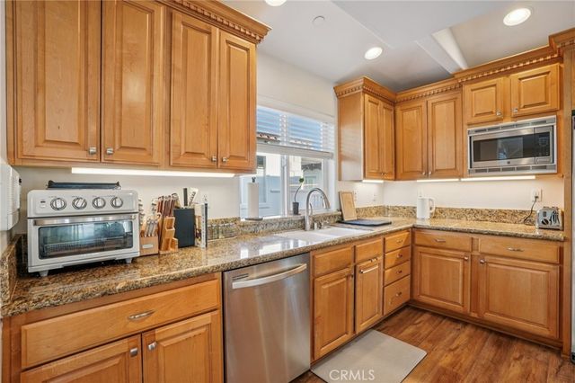 168 Ardmore Avenue, Hermosa Beach, CA 90254