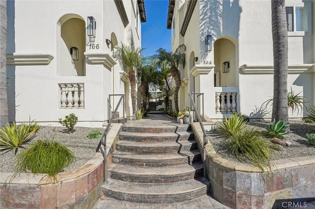 168 Ardmore Avenue, Hermosa Beach, CA 90254