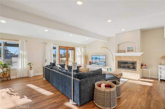 168 Ardmore Avenue, Hermosa Beach, CA 90254