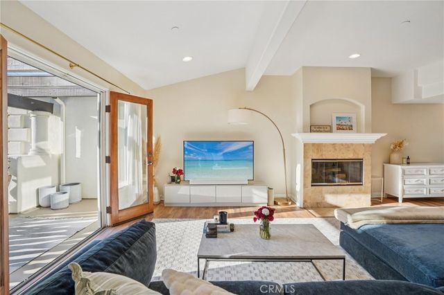 168 Ardmore Avenue, Hermosa Beach, CA 90254