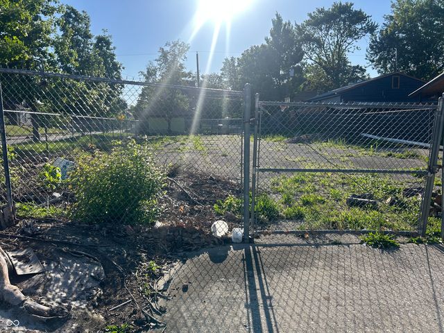 302 Jefferson Avenue, Indianapolis, IN 46201