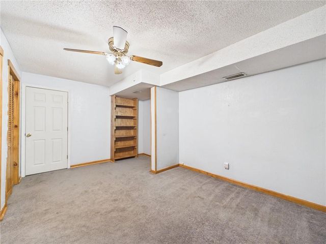 611 Short Street, Knob Noster, MO 65336