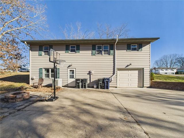 611 Short Street, Knob Noster, MO 65336