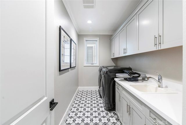 65 Rockinghorse, Irvine, CA 92602